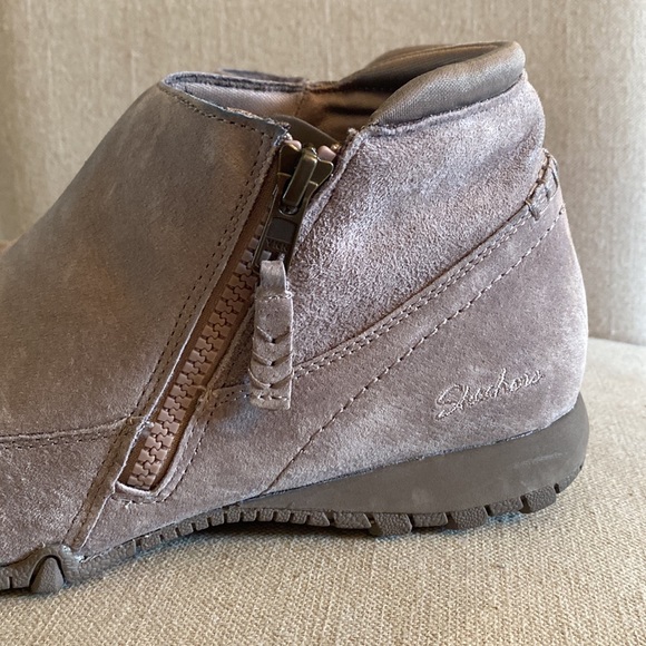 Skechers Womens Bikers Zippiest Chukka 